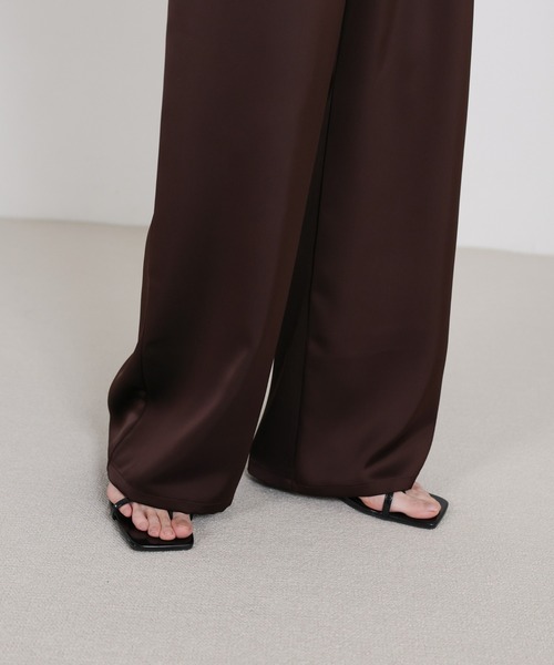 パンツ ストレートイージーサテンパンツ「セットアップ対応/手洗い可」 レディースの画像