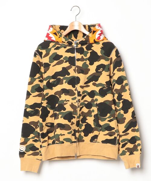 A BATHING APE（アベイシングエイプ） カモフラージュジップアップ