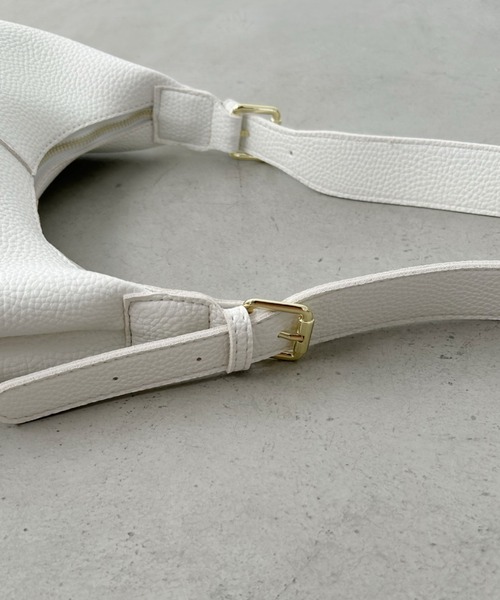 ショルダーバッグ バッグ round moon shoulder bag／ワンハンドル