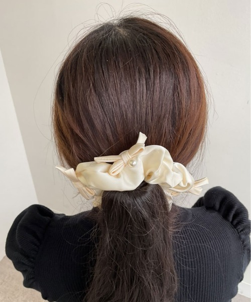 rady様　MIU MIU サテンパールシュシュ 直営店買付】MiuMiu ミュウミュウ サテン シュシュ (MiuMiu/ヘア