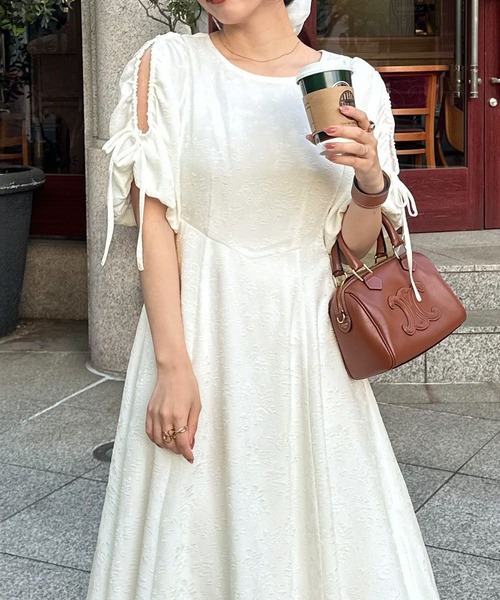 JUNOAH（ジュノア） ワンピース 袖リボンジャガードフレアワンピース