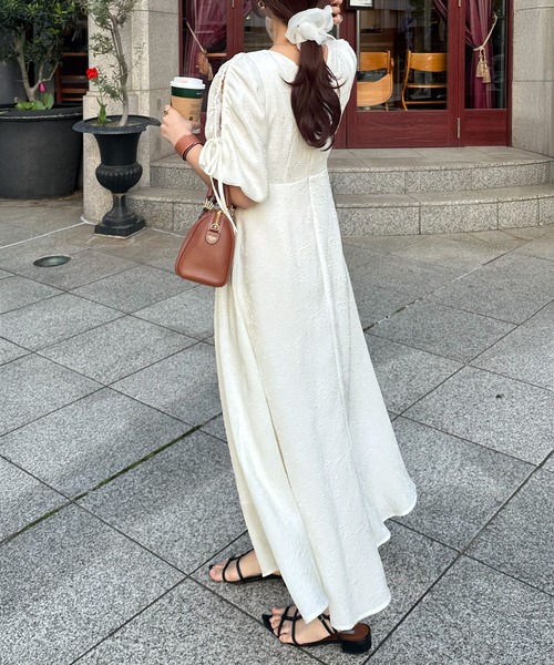 JUNOAH（ジュノア） ワンピース 袖リボンジャガードフレアワンピース