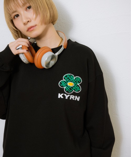【kumikky】おまとめ rrrrrrrrr スウェット Sweatshirt 08 Price: RM28 Condition: Baggy sleeves Size: Fit to