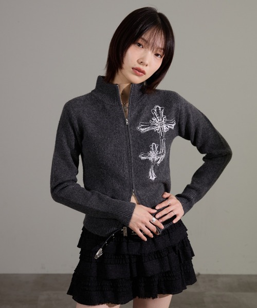 【美品】クレージュ　ニット　セーター　タートルネック　胸元ロゴ　刺繍　黒 apres jour mignon（アプレジュールミニョン） ニット セーター クロス