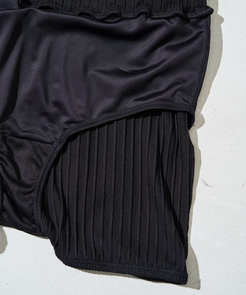 水着 限定展開　サイド 紐 ギャザー タンク 2セット 水着(トップス・パンツ) レディースの画像