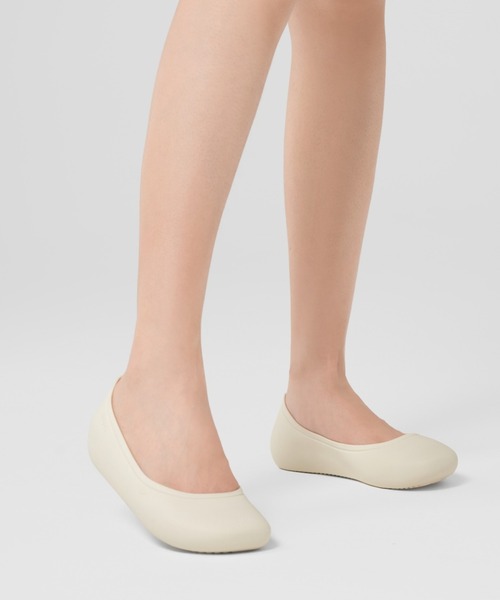 パンプス クロックス ブルックリン フラット / crocs Brooklyn Flatの画像