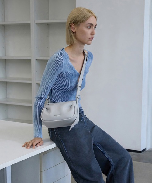   ★ 上品さが魅力的な Mandy クロスボディバッグ MAISON SPECIAL ウエストポーチ 「UNISEX」Padded Cross Body