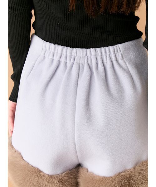 LILY BROWN（リリーブラウン） パンツ エコファ―ショートパンツ