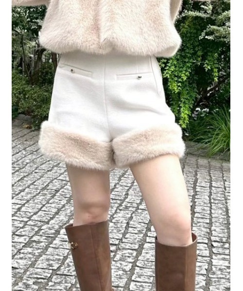 LILY BROWN（リリーブラウン） パンツ エコファ―ショートパンツ