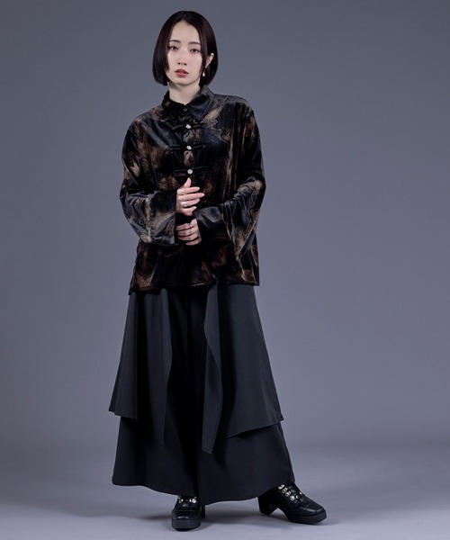 未使用タグ付き MARK&LONA ベロア シャツ チャーム付き 50/XL 黒 未使用タグ付き MARK&LONA ベロア シャツ チャーム付き 50/XL 黒