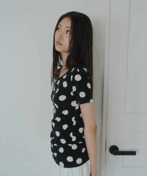 FEKETE（フェケテ） tシャツ 半袖 polka dot tee / ドットTシャツ