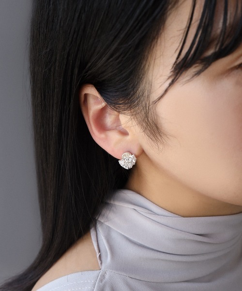 e.m. イーエム　ジルコニアピアス e.m.（イーエム） ピアス ジルコニアブーケピアス レディース