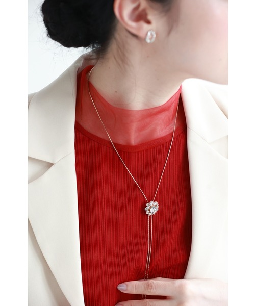 cawaii ネックレス 長さ調節可能。ビジューの一輪花ループタイ風