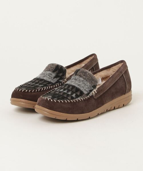 ま2〓 RED WOOD  MINNETONKA モカシン ブラック REDWOOD RIVER MINNETONKA ⸺ 足元をぬくもりで包みこむ