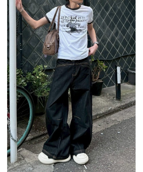 ちぎちぎ Chikashitsu+ ジーンズ 「Chikashitsu +」lilting stitch curve denim