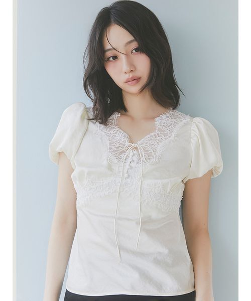 LILY BROWN（リリーブラウン） tシャツ 半袖 ヴィンテージレースサテン
