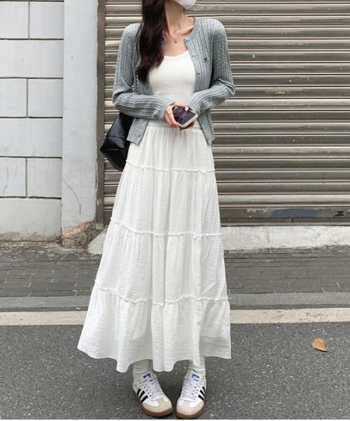 新品未使用美品ボリュームフリルスカートホワイト gossip!ロサンゼルス スカート フェミニンフリルティアード ロング