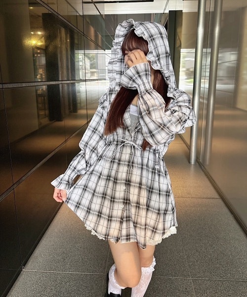 lilLilly（リルリリー） ワンピース チェックフリルフーディー