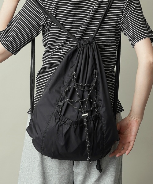 FAHRT（ファート） デイバック リュック A4収納可能 撥水加工 ロゴ刺繍