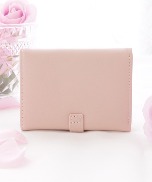 【美品】ANTEPRIMA ピンク 花モチーフ 三つ折り財布　レザー　ウォレット コーチ COACH 財布 レディース 三つ折り財布 レザー フローラル