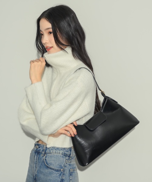 【美品】NEUNA ベルテッドボストンバッグ ブラック ベルテッドボストンバッグ（ボストンバッグ）｜NEUNA（ヌナ）の
