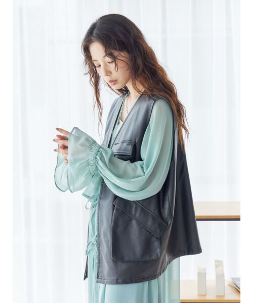 Ungrid（アングリッド） ワンピース フリルデザインエンブロイダリー