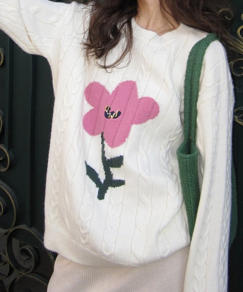 leune（ルネ） ニット セーター フラワーケーブルニットプルオーバー