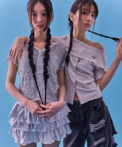 カーディガン A'GEM/9 × .kom 「 FANCY CLUB/ファンシークラブ」 FRILL FLOWER HOOK CARDIGAN/フリル FANCY CLUB カーディガン A'GEM/9 × .kom 「 CLUB/ファンシー