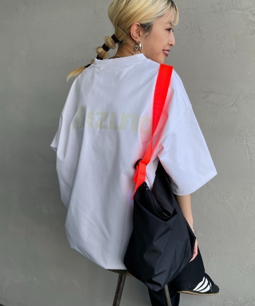 MANIFOLD バックプリントトレーナー♪新品、未着用品です♪早い者勝ち✳︎ MANIFOLD バックプリントトレーナー♪新品、未着用品です♪早い