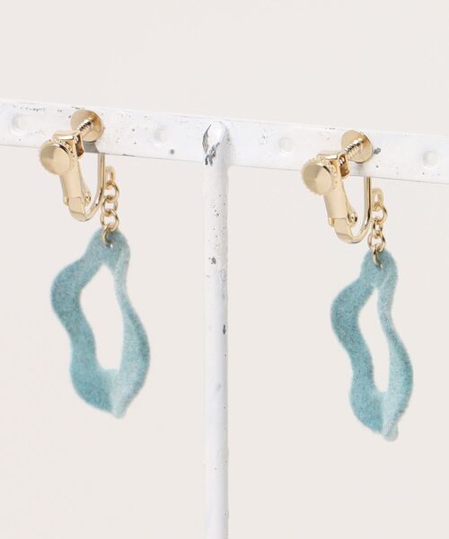 ✨真っ直ぐ✨　　イヤリング価格となっております 折り鶴チャーム ツヤ イヤリング / Orizuru charm gloss (clip-on