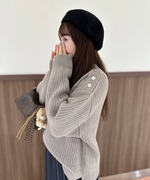 ikka（イッカ） ニット セーター 肩ボタン変形リブニットプルオーバー
