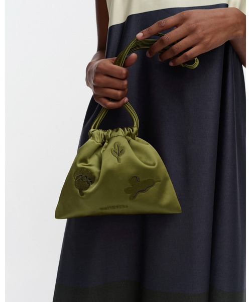 バッグ CirraSatinKukasta kukkaan drawstringbag marimekko（マリメッコ） ポーチ Cirra Satin Kukasta kukkaan