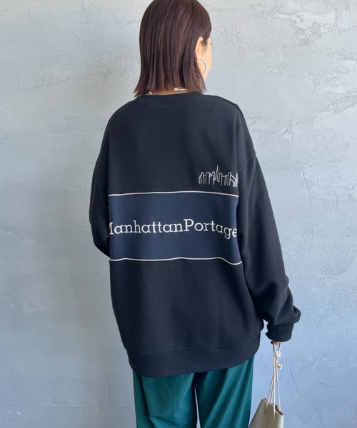 トレーナー スウェット 「WEB先行予約」「MANHATTAN PORTAGE/マンハッタンポーテージ」 別注 手書き風バック刺繍 クルーネックスウェ Manhattan Portage トレーナー スウェット 「WEB先行予約