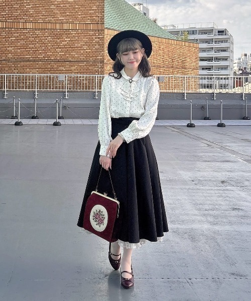 an another angelus（アンアナザーアンジェラス） スカート レース