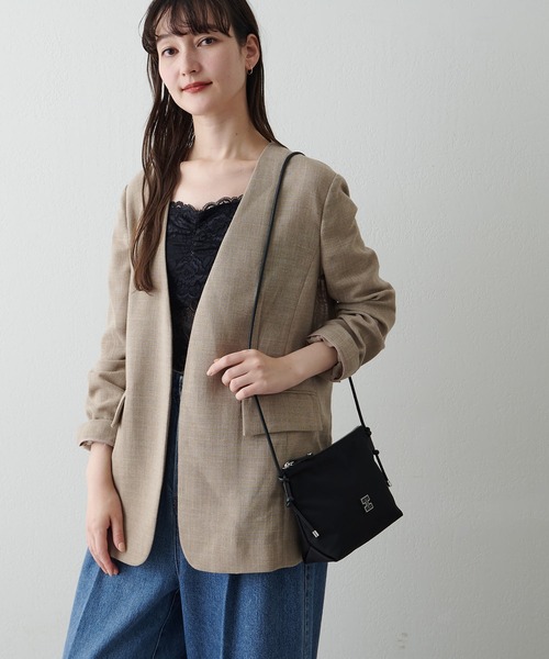 極美品　IACUCCIイアクッチ　ショルダーバッグ　メッセンジャー人気色ブラウン IACUCCI（イアクッチ） ショルダーバッグ FREE キャメル レディース