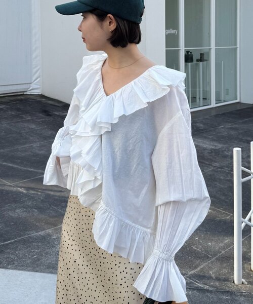 【kyoko様】袖ラッフルカットソー WILLOW ブラウス シャツ 「willow」ラッフルフリルブラウス レディース