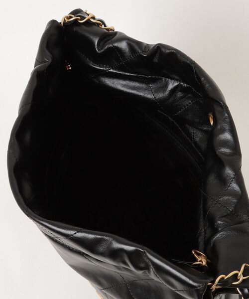 CHANEL（シャネル） シャネル22 スモール シャイニーカーフスキン