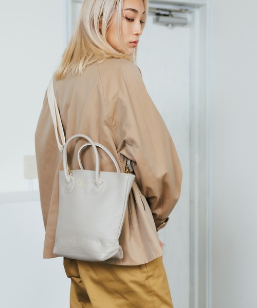 女性情報誌 YOUNG&OLSEN EMBOSSED LEATHER HAVERSACK ヤングアンドオルセン エンボスド レザー ハバーサック M