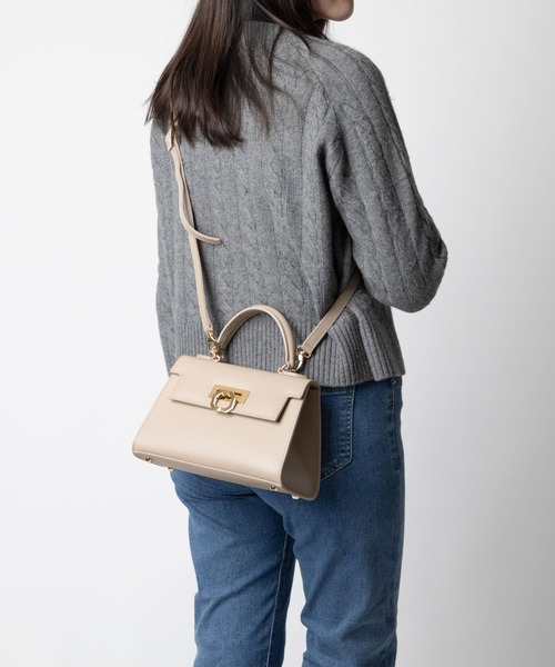ショルダーバッグ バッグ CARBOTTI GRETA245 カルボッティ グレッタ クロスボディ 2WAY レザー ショルダーバッグの画像