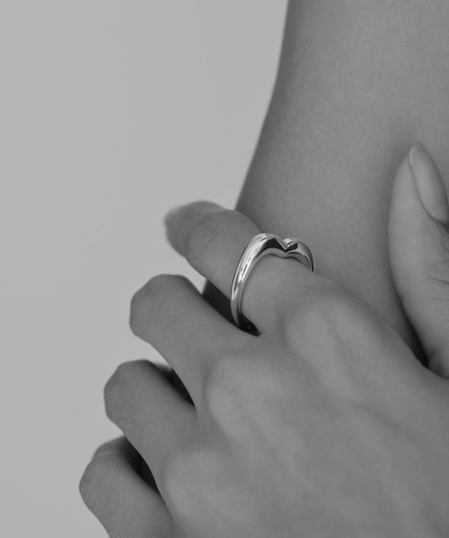 指輪 リング 「ISOLATION / アイソレーション」Silver925 HEART CURVE RING / シルバー925 ハートカーブリングの画像