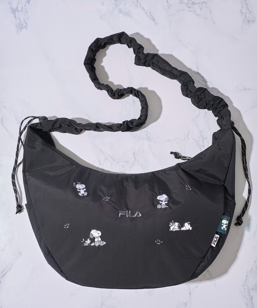 FILA トートバッグ 「FILA フィラ × PEANUTS」フロント刺繍 く