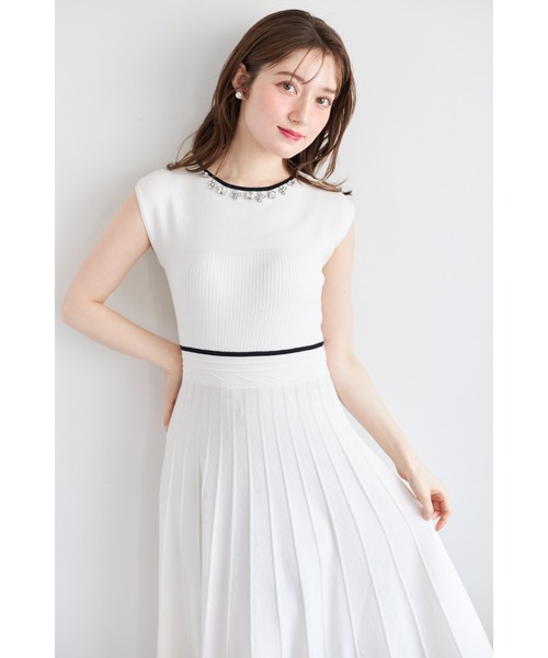 リボン＆ビジュー付き配色ライン入りプリーツニットワンピース tocco closet ワンピース リボン＆ビジュー付き配色ライン入り