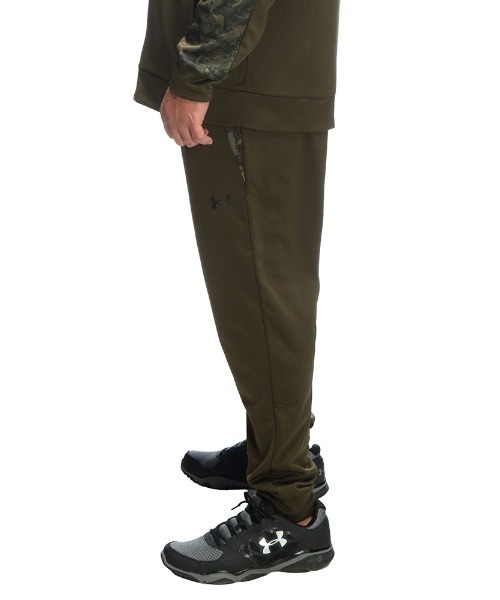 UNDER ARMOUR（アンダーアーマー） パンツ FITTED アーマーフリース