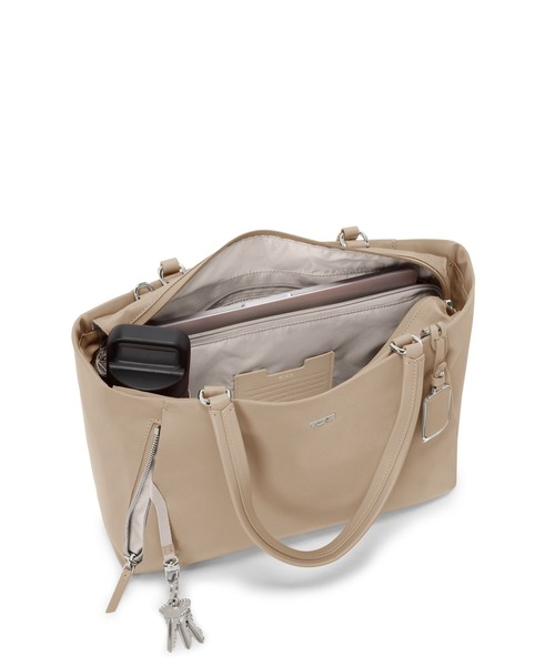 TUMI（トゥミ） トートバッグ VOYAGEUR 「ヴァレッタ」ミディアム
