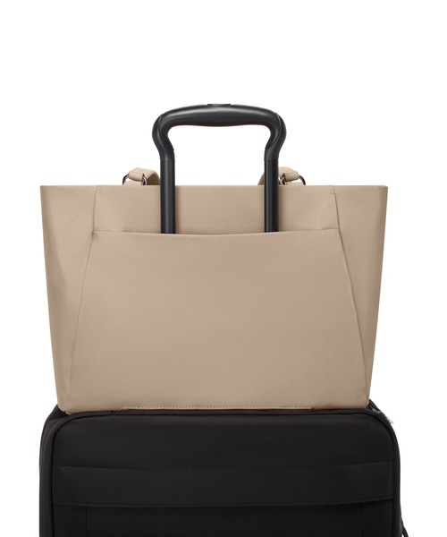 TUMI「ヴァレッタ」ミディアム・トート セール25%OFF】【正規品5年保証】TUMI トゥミ Voyageur 「ヴァレッタ