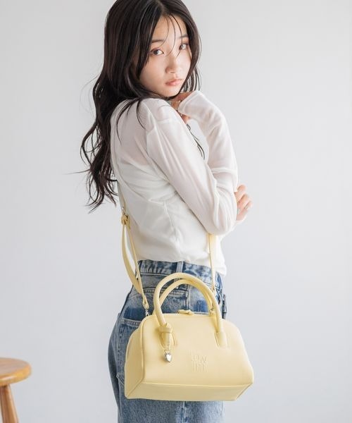 LOWRYS FARM（ローリーズファーム）の「エンボスボストンBAG