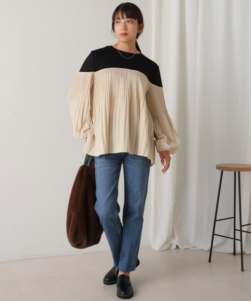 Bou Jeloud（ブージュルード） tシャツ プリーツ切替トップス