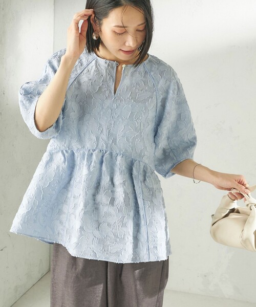 美品SHIPSシップスきれい色大人可愛いフレアブロードペプラムブラウス♪ SHIPS（シップス）の「*〈手洗い可能〉ブロードペプラムブラウス