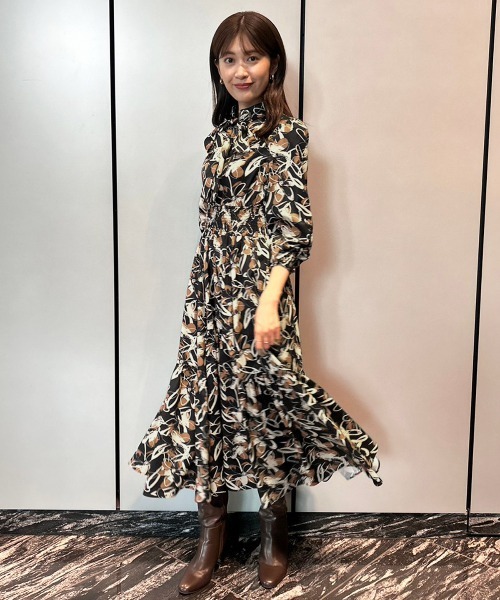 「AND COUTURE」 長袖ワンピース MEDIUM オレンジ レディースの画像