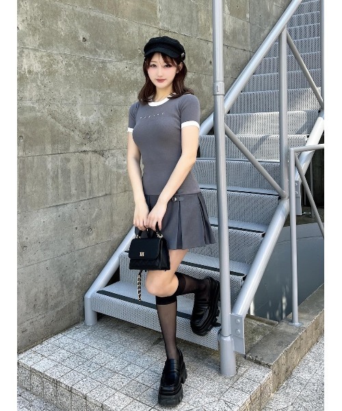 Darich ダーリッチ ベルトデザインロゴプリーツニットミニワンピース Darich（ダーリッチ） ワンピース ベルトデザインロゴプリーツニット